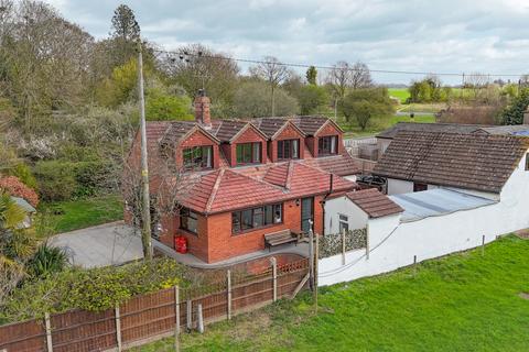 4 bedroom detached house for sale, Greenway, Highleadon, GL18 1HG