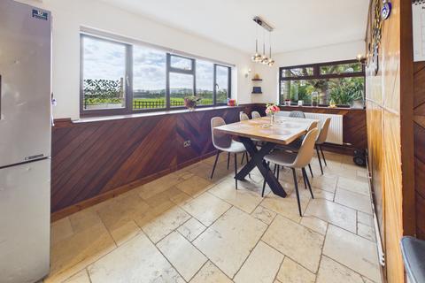 4 bedroom detached house for sale, Greenway, Highleadon, GL18 1HG