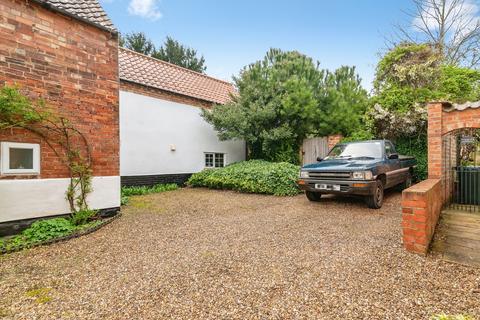 2 bedroom terraced house for sale, Church Street, Bingham, Nottingham, Nottinghamshire, NG13