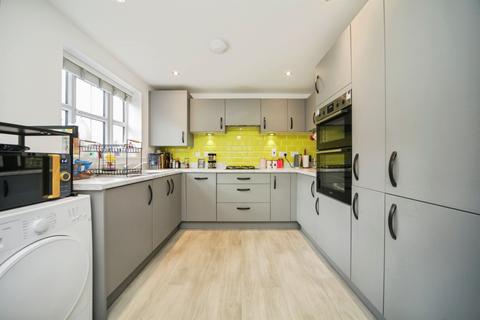 3 bedroom semi-detached house for sale, Amis Close, Stowmarket