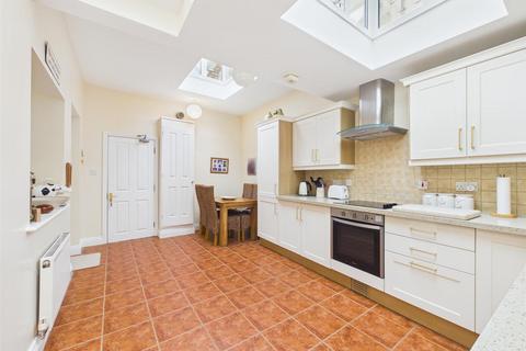 2 bedroom terraced house for sale, The Causeway, Chippenham SN15