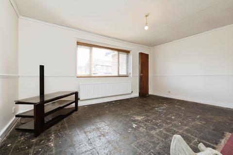2 bedroom ground floor flat for sale, West Farm Avenue, Newcastle upon Tyne, NE12