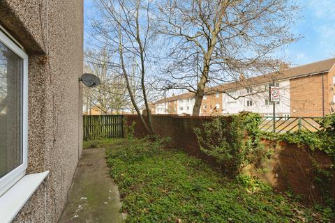 2 bedroom ground floor flat for sale, West Farm Avenue, Newcastle upon Tyne, NE12