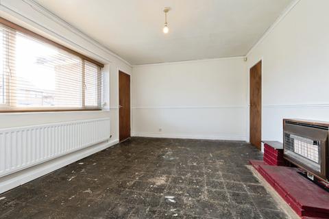 2 bedroom ground floor flat for sale, West Farm Avenue, Newcastle upon Tyne, NE12
