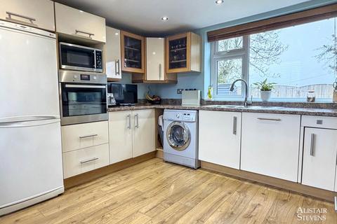 3 bedroom semi-detached bungalow for sale, Ashdown Way, Shaw