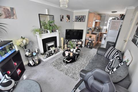 1 bedroom ground floor flat to rent, Essington Way, Wolverhampton