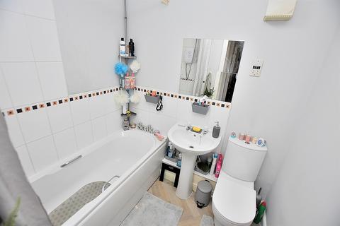 1 bedroom ground floor flat to rent, Essington Way, Wolverhampton