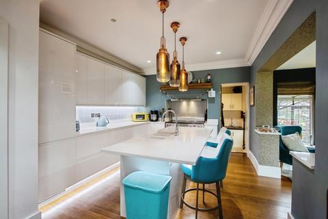 4 bedroom detached house for sale, Temple Lane, West Yorkshire LS15
