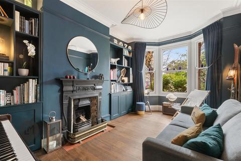 4 bedroom house for sale, Havana Road, London