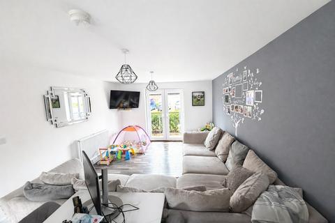 2 bedroom ground floor flat for sale, Harebell Road, Emersons Green, BRISTOL