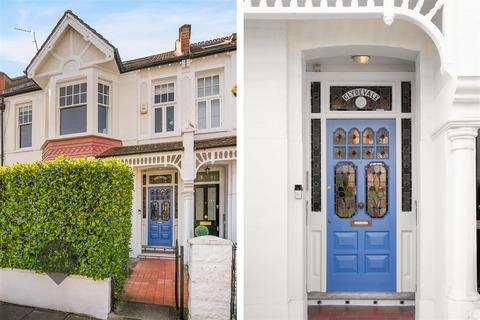 4 bedroom maisonette for sale, Elborough Street, London