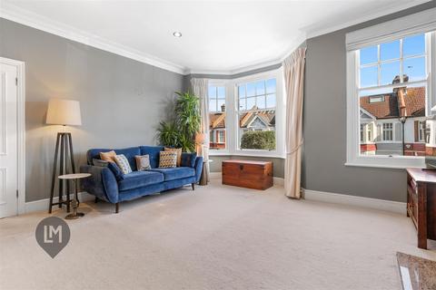 4 bedroom maisonette for sale, Elborough Street, London