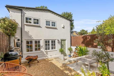 2 bedroom house for sale, Merton Road, London