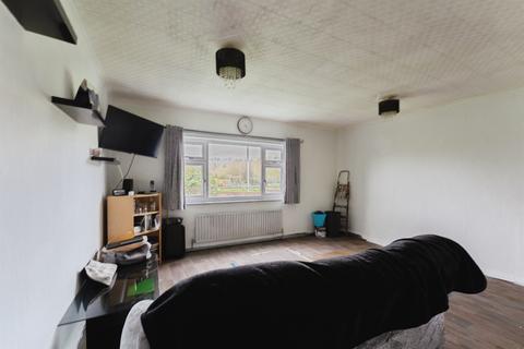 3 bedroom ground floor flat for sale, Bamburgh Court, Ellesmere Port