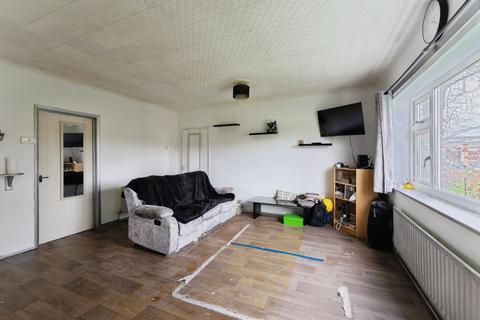3 bedroom ground floor flat for sale, Bamburgh Court, Ellesmere Port