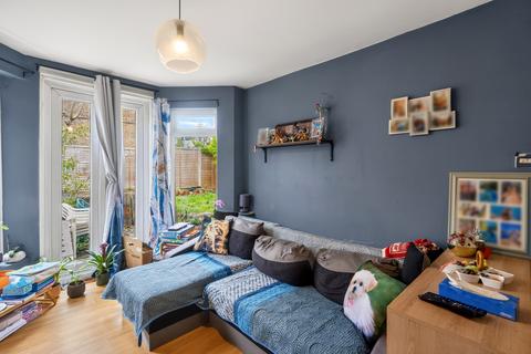 2 bedroom end of terrace house for sale, Church Hill, London, E17
