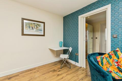 1 bedroom ground floor maisonette for sale, Swallowtail Road, Horsham, RH12
