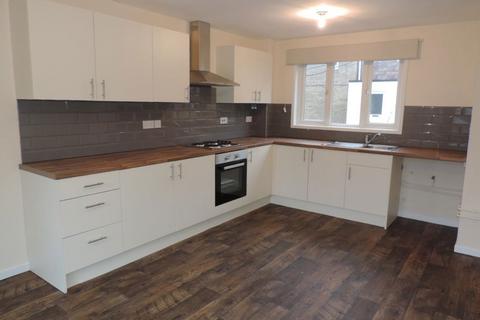 4 bedroom terraced house to rent, Stumpacre, Bretton, Peterborough, PE3 8HU