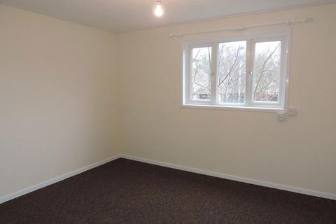 4 bedroom terraced house to rent, Stumpacre, Bretton, Peterborough, PE3 8HU