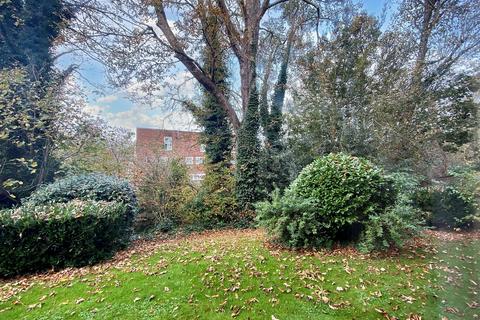 2 bedroom apartment for sale, Pages Lane, Uxbridge, UB8