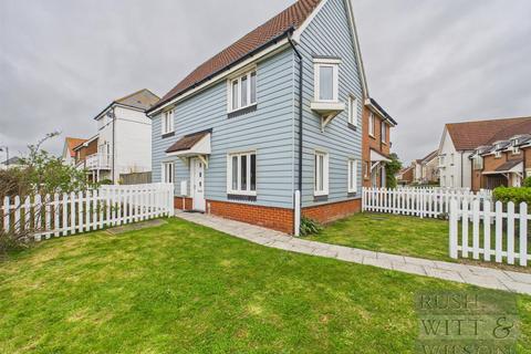 3 bedroom semi-detached house for sale, Sea Holly Walk, Camber