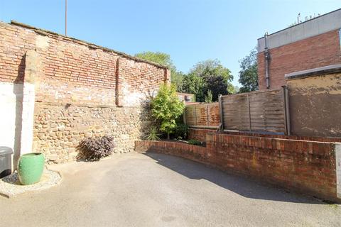 1 bedroom apartment for sale, Saracen's Court, North Street, Ripon
