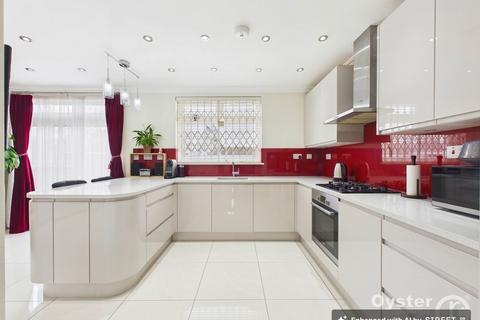 4 bedroom end of terrace house for sale, Turner Road, Edgware, HA8