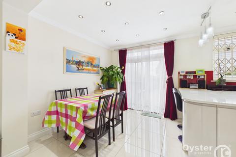 4 bedroom end of terrace house for sale, Turner Road, Edgware, HA8