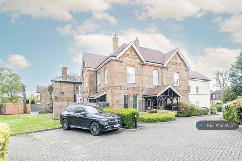 2 bedroom flat to rent, Castlebar Park, London, W5