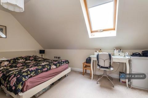 2 bedroom flat to rent, Castlebar Park, London, W5