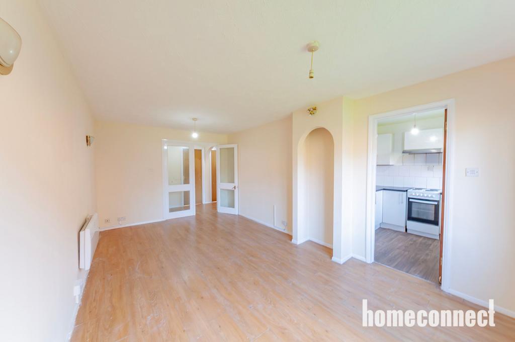 Living Room / Dining