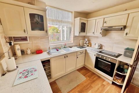 2 bedroom semi-detached house for sale, St. Aidans Close, Staffordshire DE13