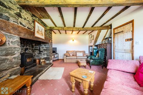 4 bedroom country house for sale, Llanfaredd, Builth Wells