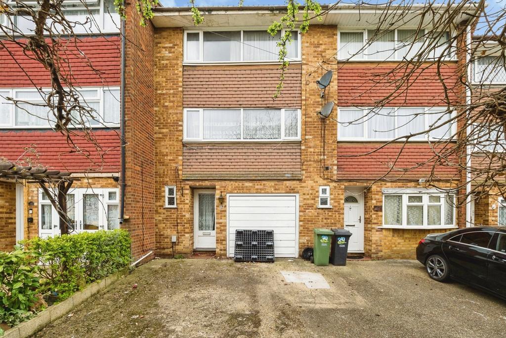 3 bedroom terraced house for sale