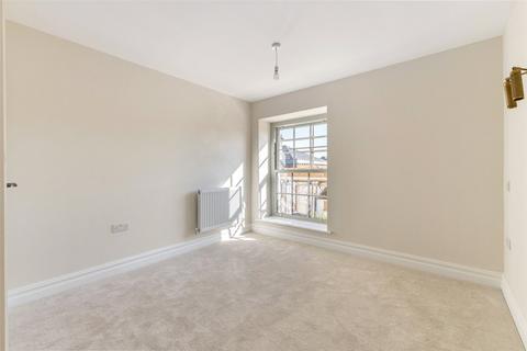 undefined, Flat 4 The Atelier, 8 Upper High Street, Winchester, Hampshire, SO23