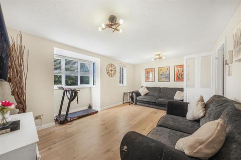 2 bedroom apartment for sale, Redwood Gardens, London E4