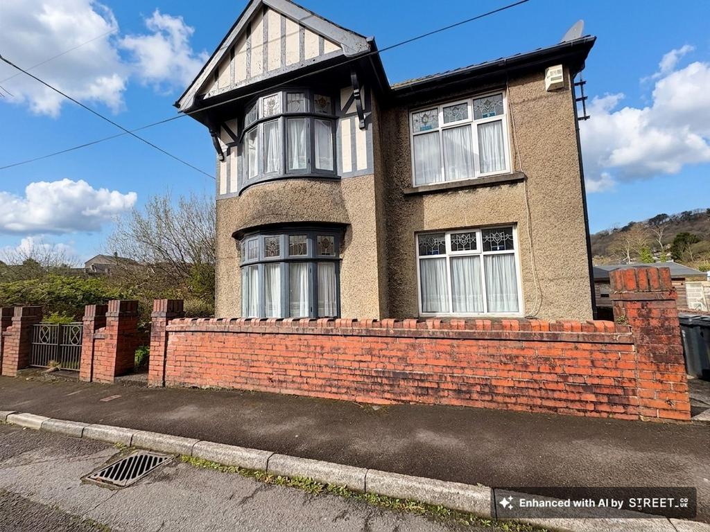 Springfield Road, Skewen, SA10 3 bed detached house for sale - £199,950