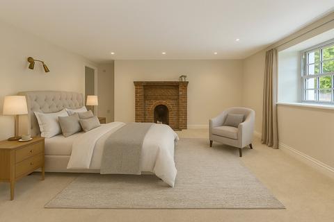 2 bedroom duplex for sale, Flat 1 The Atelier, 8 Upper High Street, Winchester, Hampshire, SO23