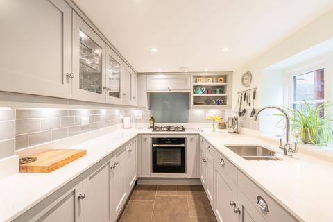 4 bedroom end of terrace house for sale, Chesil Street, Winchester SO23