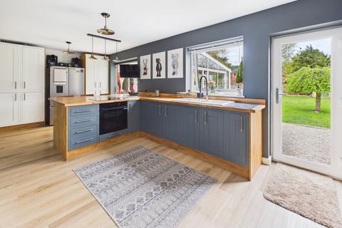 4 bedroom detached house for sale, Weston Grove, Ross-on-Wye HR9