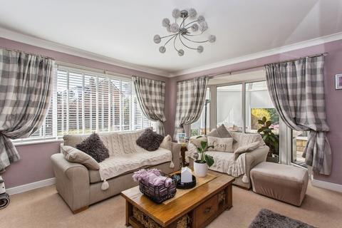 3 bedroom bungalow for sale, St. Andrews Close, Leyland, Lancashire, PR25