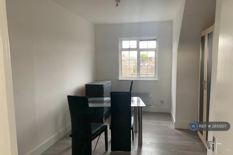 3 bedroom flat to rent, Burnley Road, London, NW10