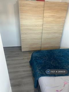 1 bedroom in a house share to rent, Romsey Road, Dagenham, RM9