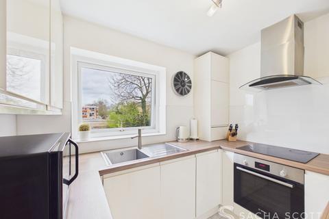 2 bedroom flat for sale, Overton Road, Sutton, SM2