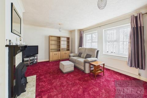 2 bedroom flat for sale, Rotherfield Avenue, Bexhill-On-Sea