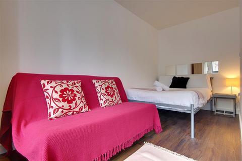 Studio to rent, Flat 9 Hill House, Bournemouth BH1