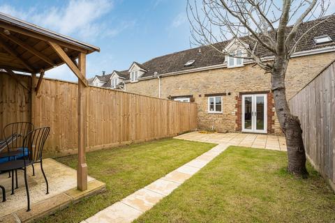 2 bedroom barn conversion for sale, Wolsey Court, Woodstock, OX20