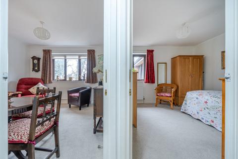 1 bedroom retirement property for sale, Winchester Road, Chandler's Ford, Hampshire, SO53