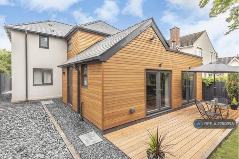 4 bedroom detached house to rent, Vineyard Road, Hereford, HR1