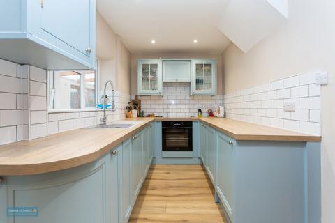 3 bedroom semi-detached house for sale, Milton Road, Taunton